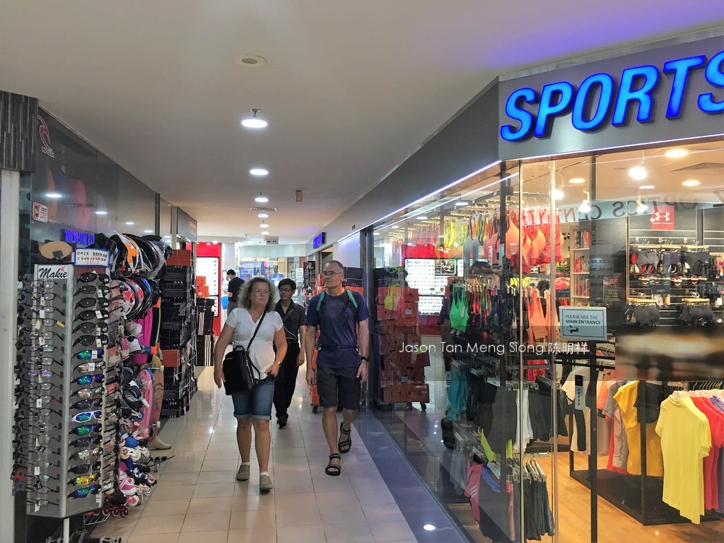 Queensway Shopping Centre (D3), Retail #141259342